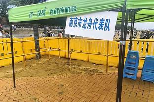 东体介绍申花绯闻新帅：19岁救猫摔伤结束球员生涯，教练生涯开挂